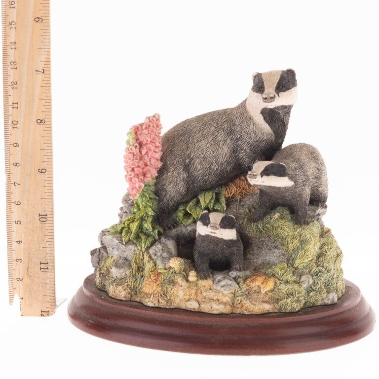 Hand Painted Border Fine Arts Badgers Figure Group Sculpture photo Art