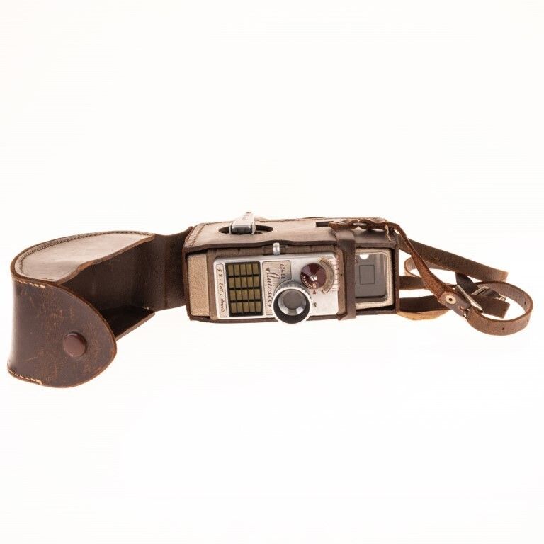 Vintage Retro G.B. Bell & Howell 624ee Autoset 8mm Cine Camera