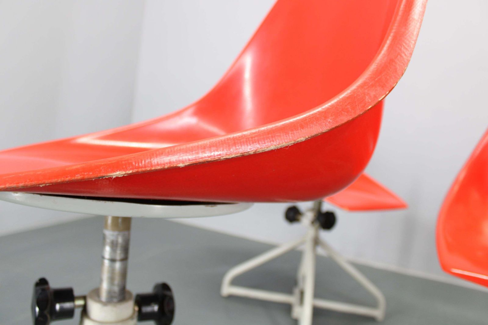 1960s Miroslav Navratil Set Of Eight Fiberglass Chairs For Vertex, Czechoslovaki photo 2744.0