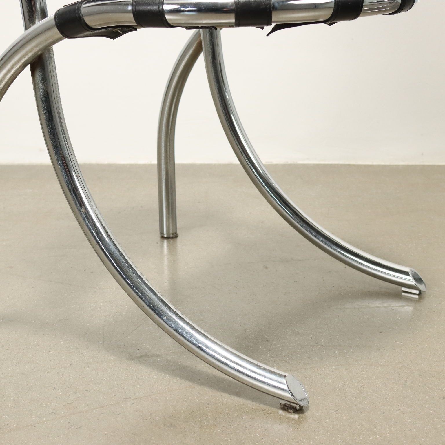 Medusa Chairs Studio Tetrarck Design Alberto Bazzani 1970s photo vinterior