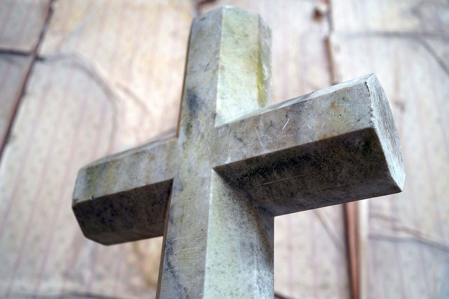 photo furniture An Early 20thc Carved White Marble Gravestone In The Form Of A Latin Cross