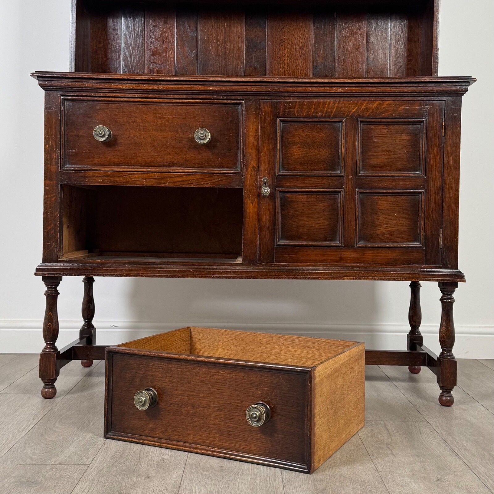 Furniture Antique 20th Century Good Quality Oak Dresser photo
