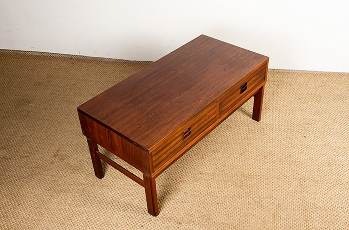 Petite commode, meuble d'entrée ou d'appoint, danoise en palissandre, 1960. photo vintage