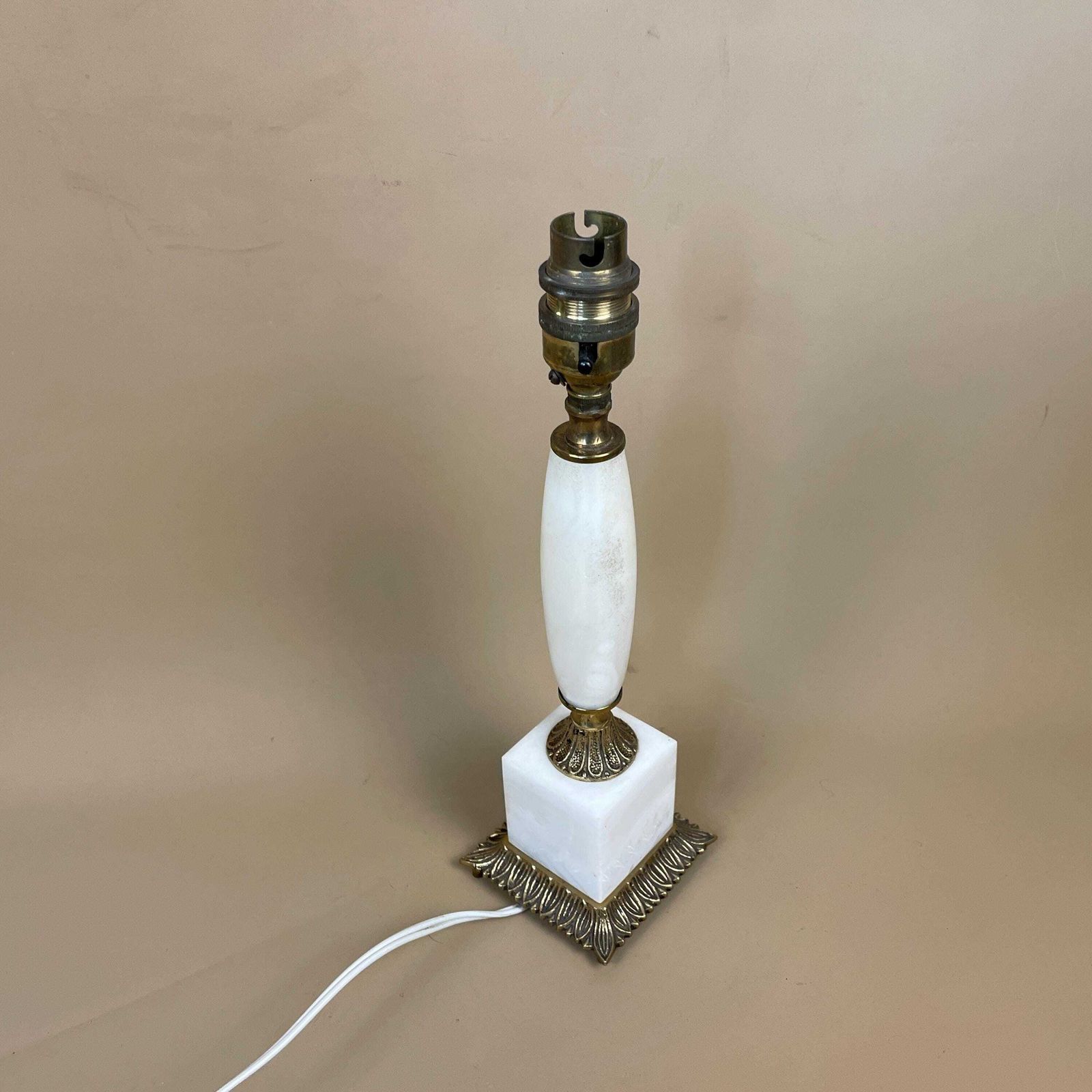 Antique White Onyx Marble Lamp Light Bedside Brass Gold Ornate Vintage Square Base Marbled Pattern Heavy Stone Classic Column Natural photo buy