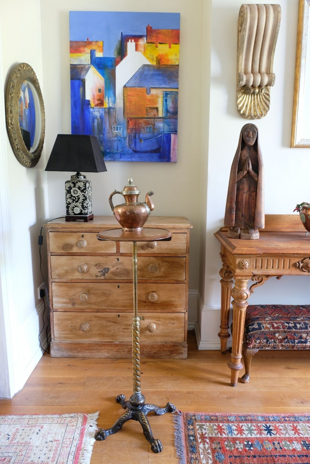 photo vintage Antique Brass Telescopic Wine Table With Twisted Column And Lions Paw Feet