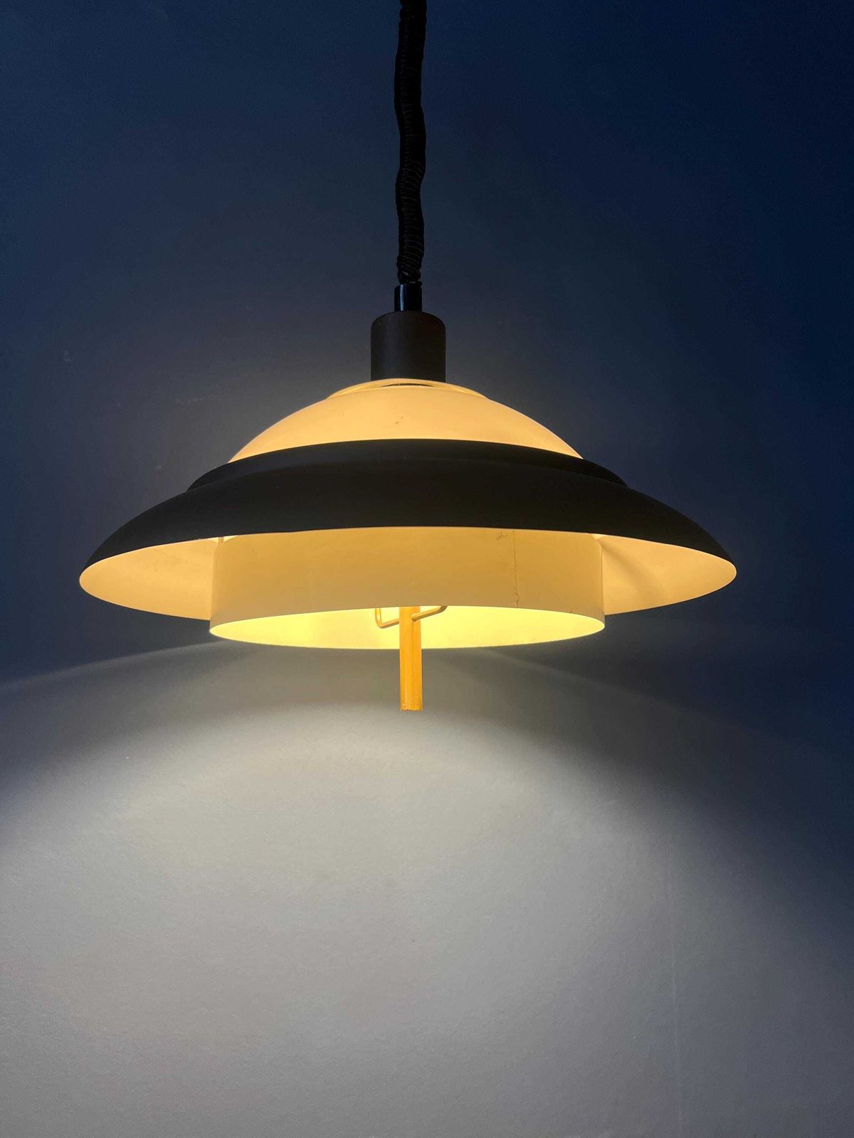 Bruine En Beige Mid Century Hanglamp Van Dijkstra, Space Age