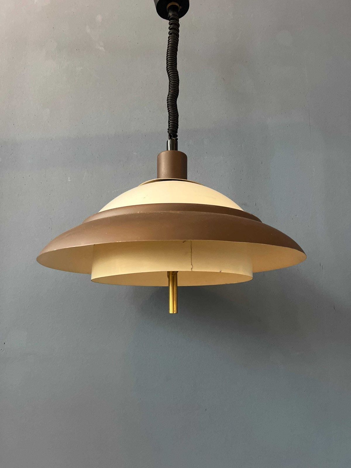 Bruine En Beige Mid Century Hanglamp Van Dijkstra, Space Age photo buy