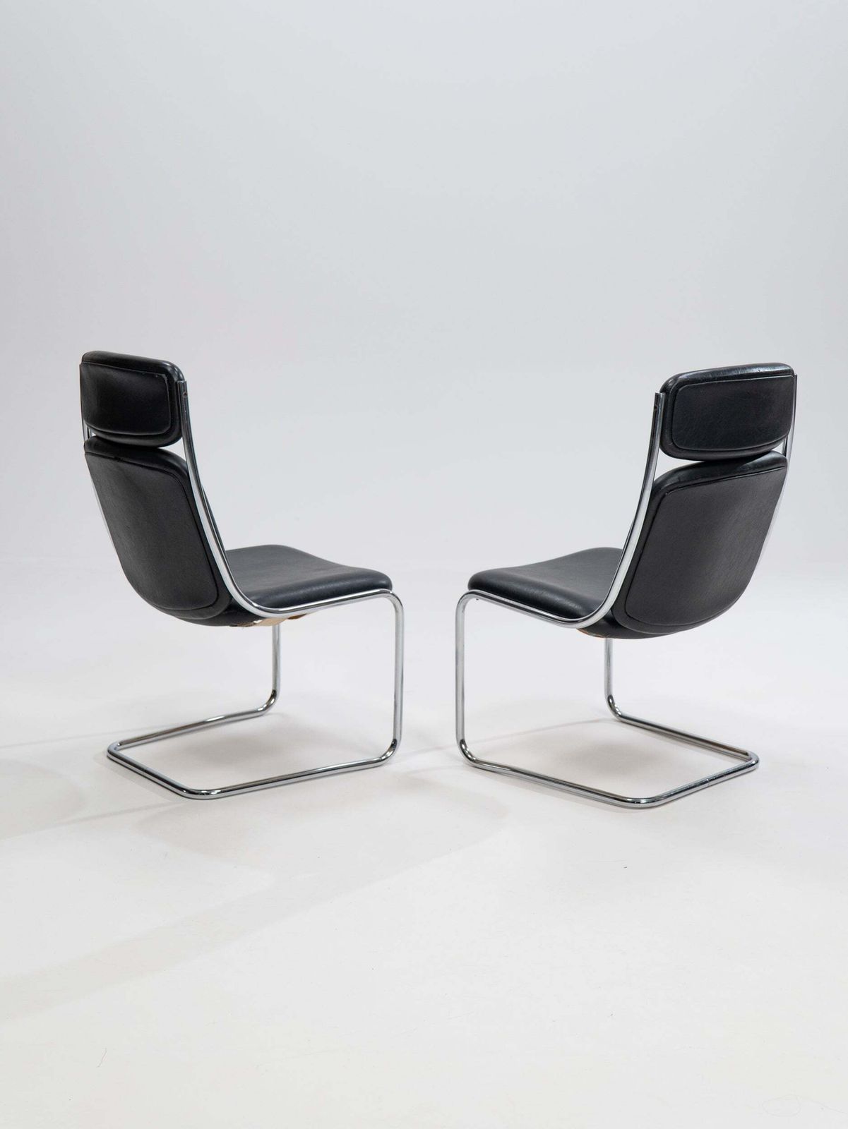 Pair Of Cantilever Leather Chairs By Mauser Werke Waldeck, West Germany, 1950s photo Furniture