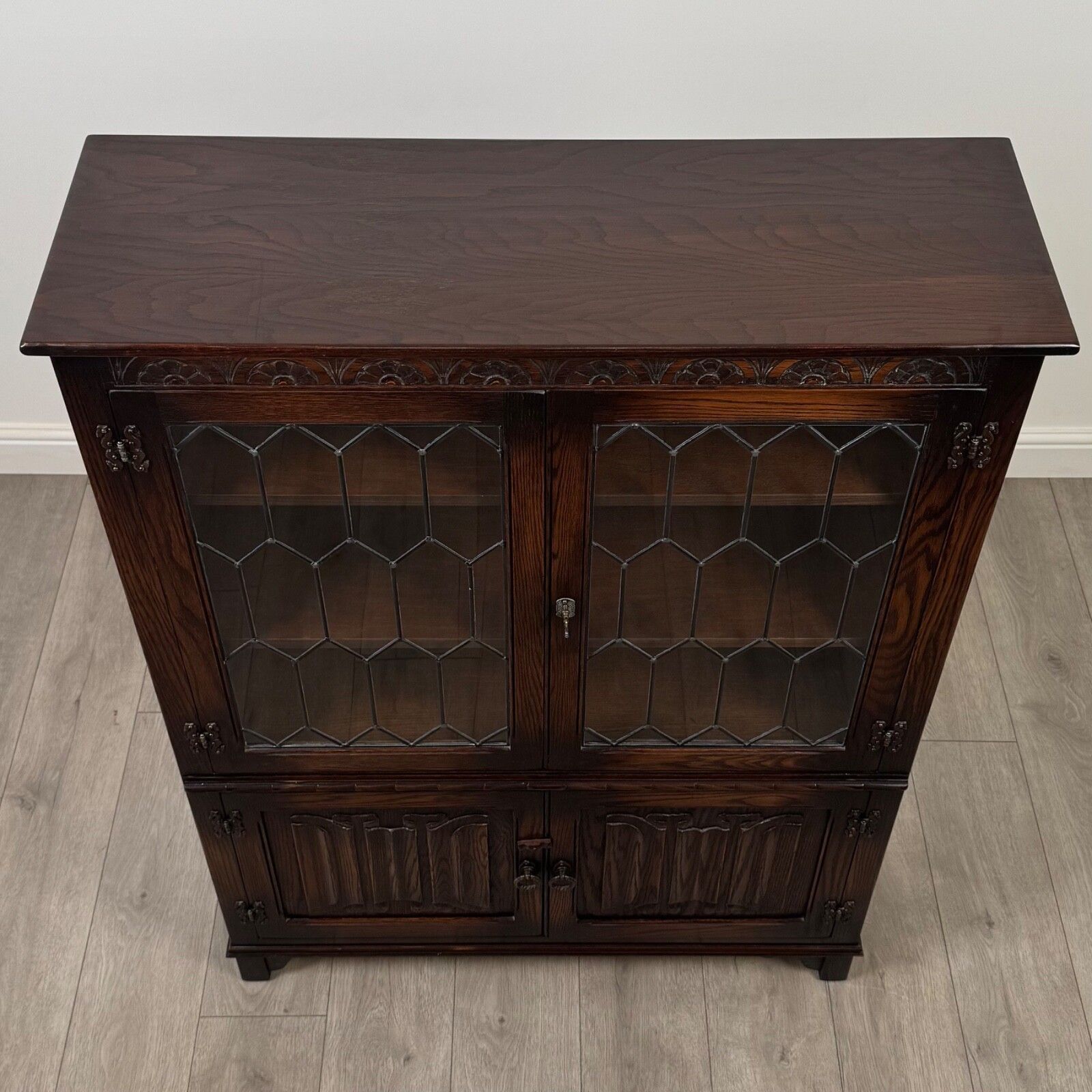Furniture Antique 20th Century Linenfold Display Cabinet In Oak photo