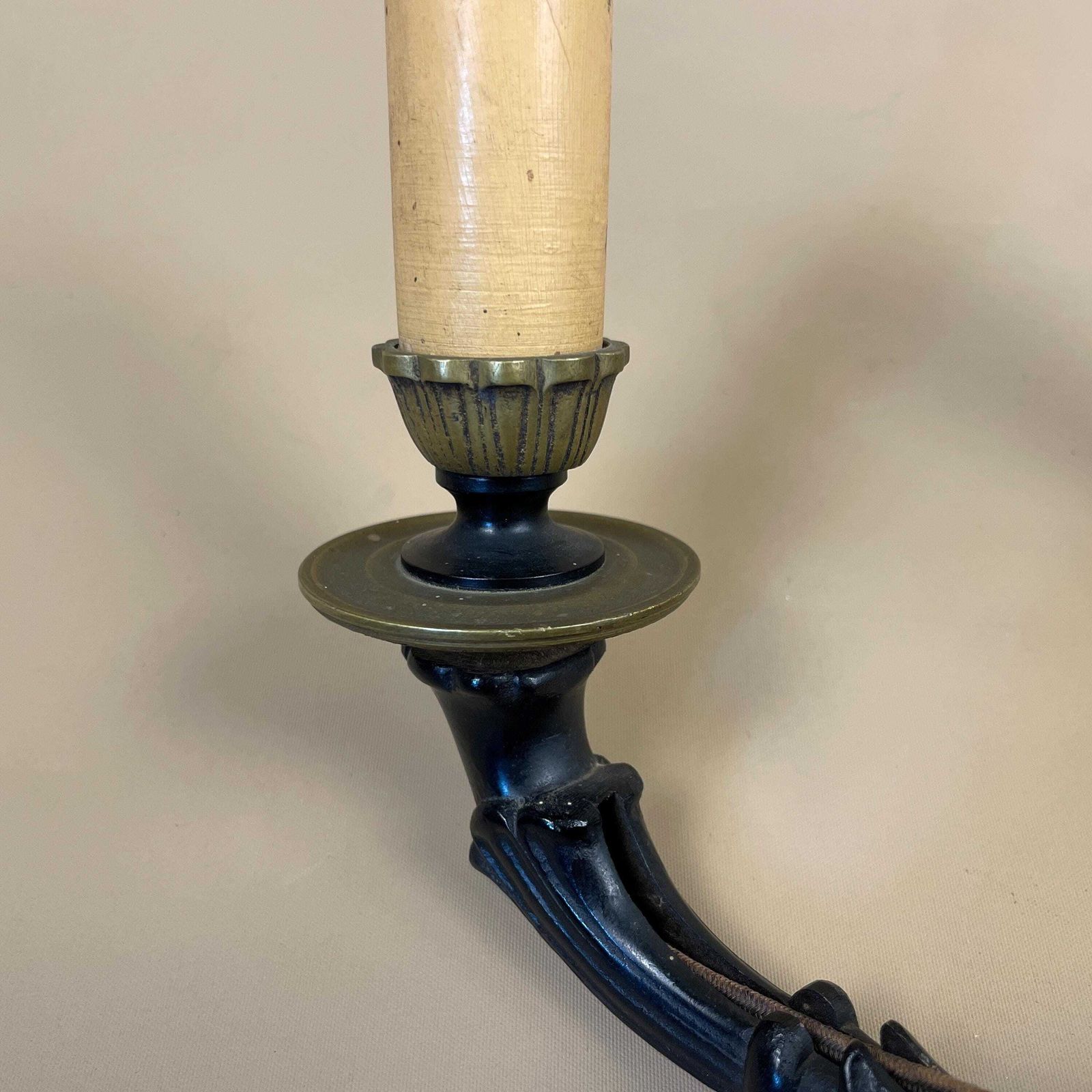 photo furniture Antique Wall Light Metal Black & Gold Brass Lamp Sconce Ornate 2 Arms Vintage Lighting Lights Fireplace Vintage