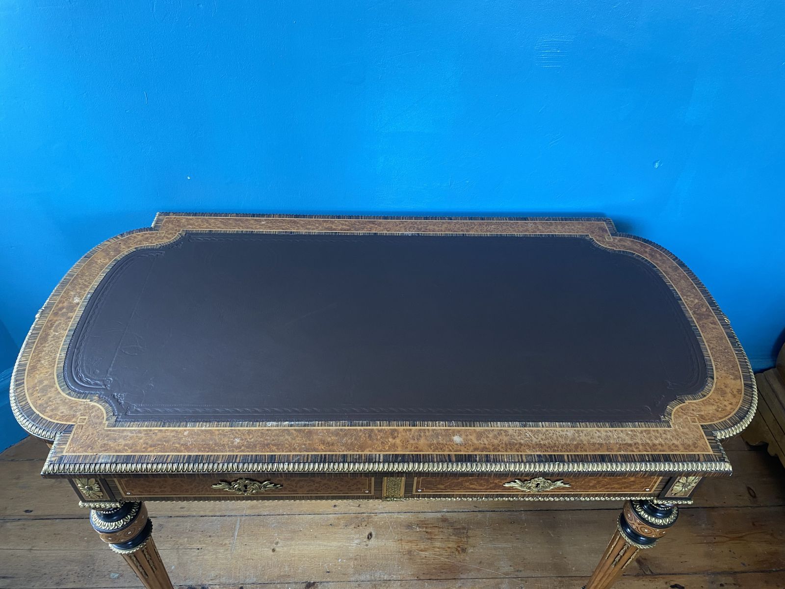 A Fine 19th Century French Style Calamander And Amboyna Ormolu Mounted Writing Desk photo vintage