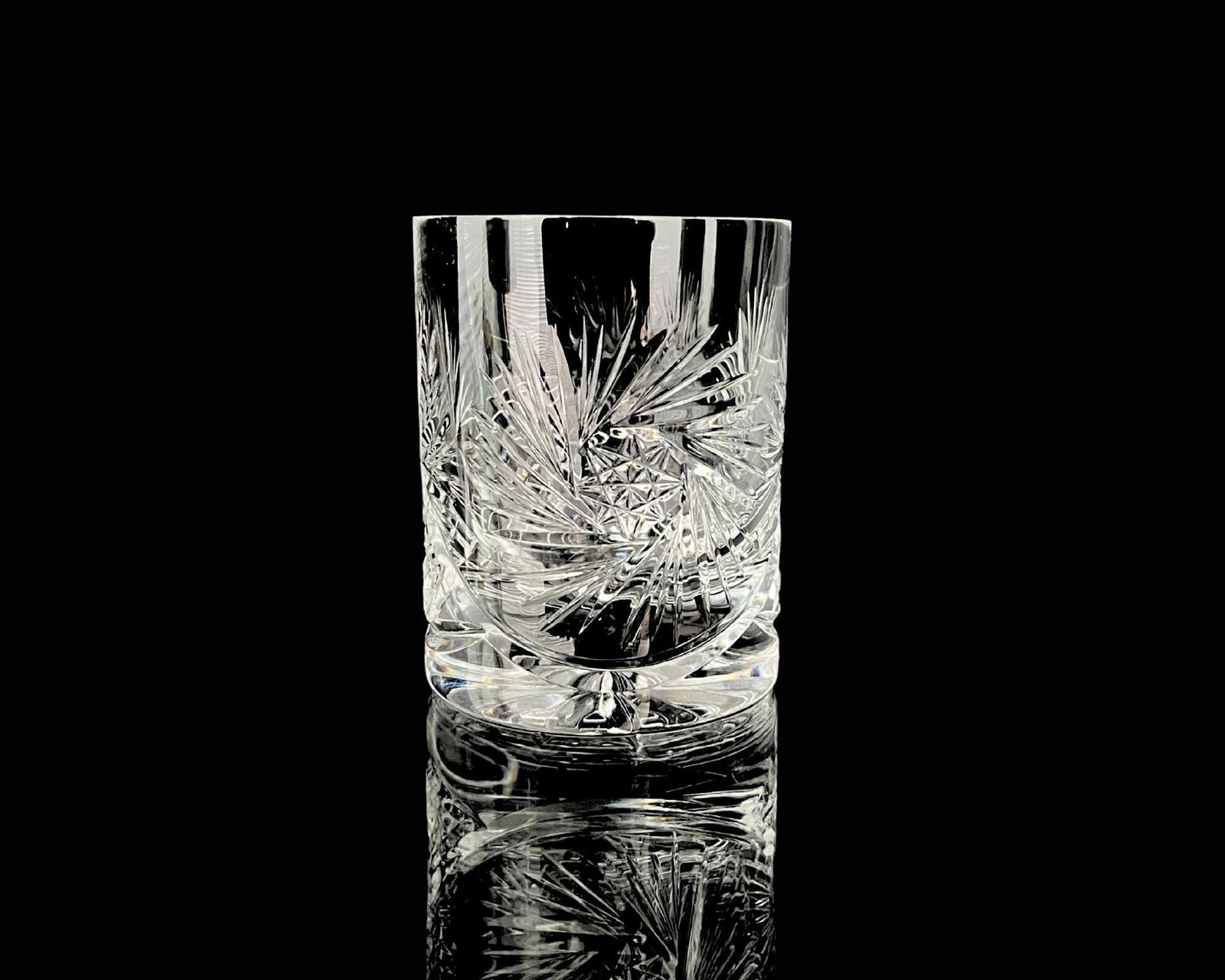 Boheemse Whiskyglazen | 5 Stuks | Rondom Geslepen photo Woonaccessoires