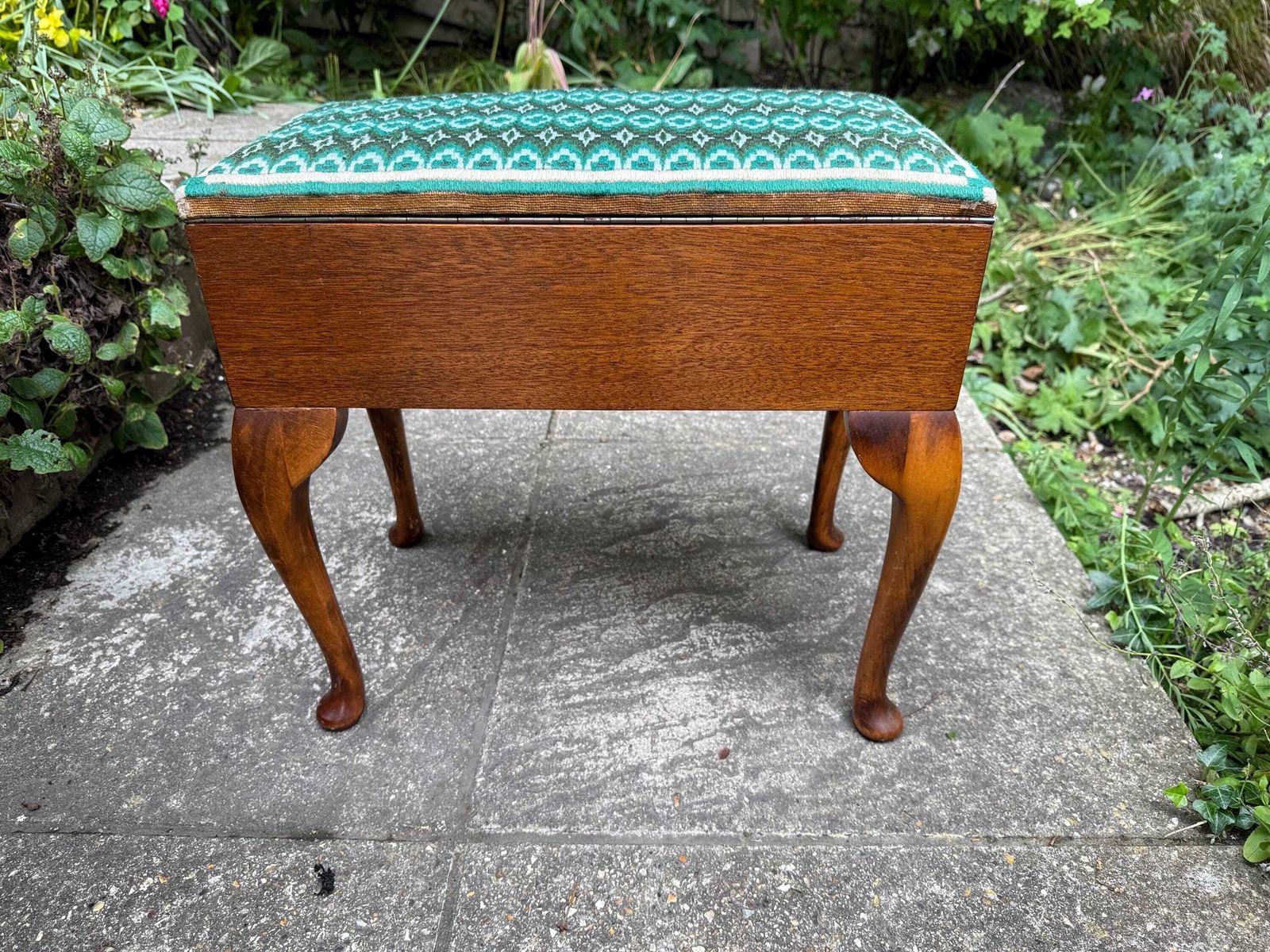 Vintage Retro Wooden Sewing Box Stool With Colourful Retro Needlepoint Top – Cabriole Legs & Internal Compartment   Sturdy Stool   1960s/70s