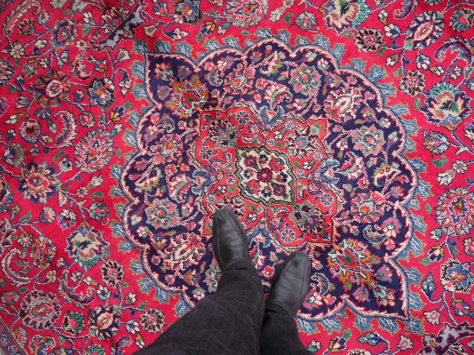 photo buy Fine Hand Knotted Vintage Statement Wool Rug 392 X 291 Cm