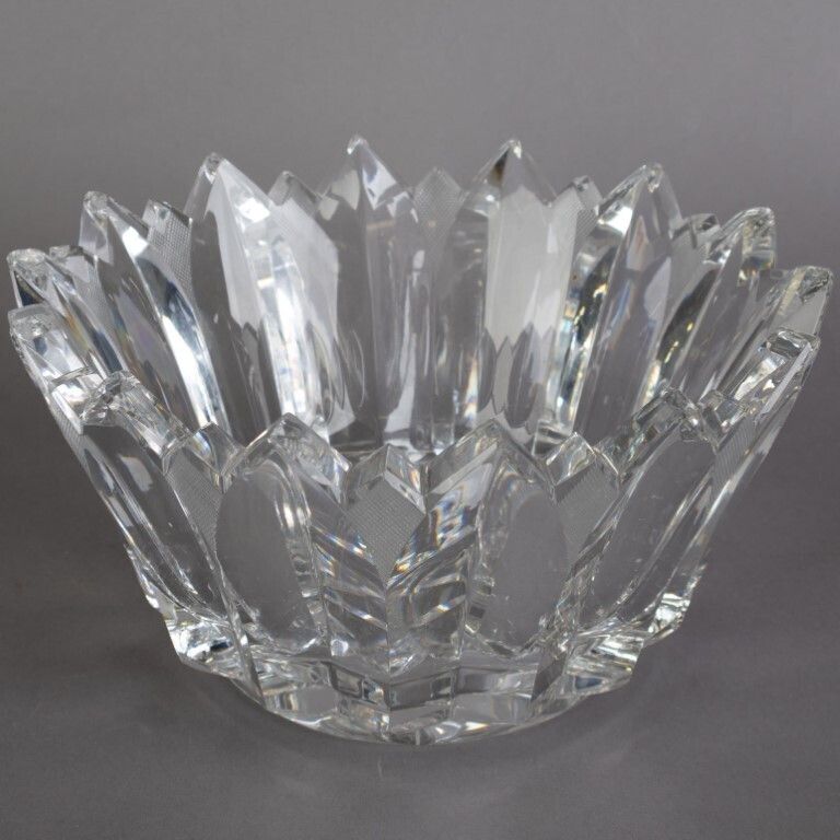 Fine Heavy Crystal Glass “Flower” Bowl