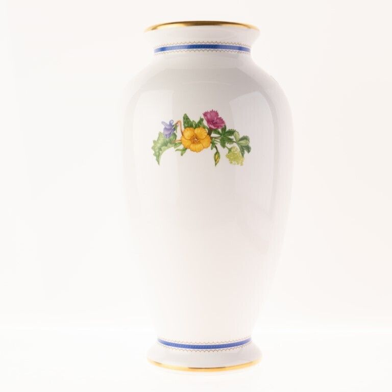 Franklin Mint Gilt Porcelain Chelsea Flower Show Vase photo for sale