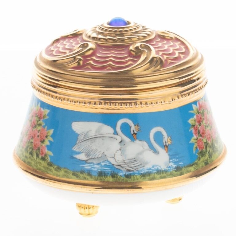 Franklin Mint Gilt Porcelain Faberge Collection Musical Box