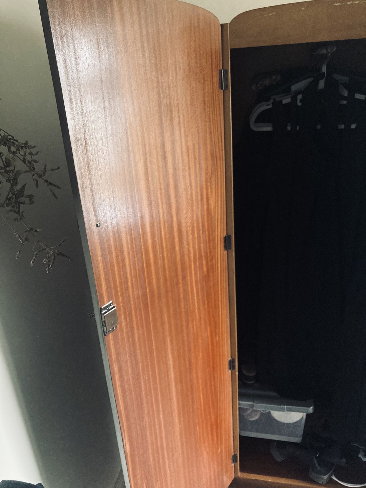 Harris Lebus Furniture Large Mahogany Veneer Wardrobe Mid Century photo 50.0