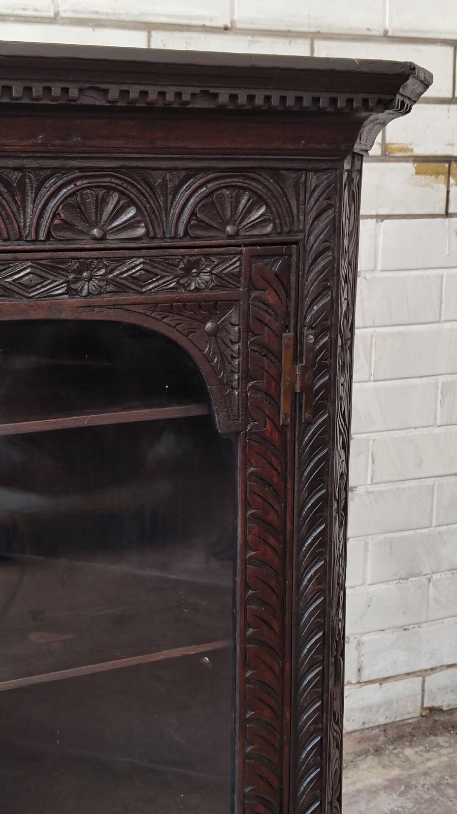 Antique Georgian Solid Dark Oak Hand Carved Corner Cupboard photo for sale
