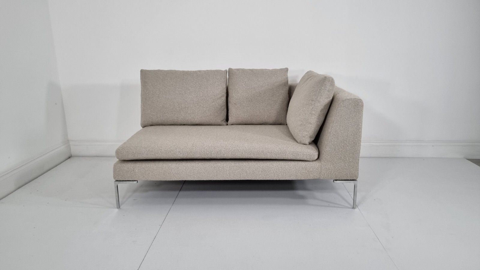 Bb Italia Charles Day Bed In Luxurious Grey Boucle Fabric, Impeccable Condition photo for sale
