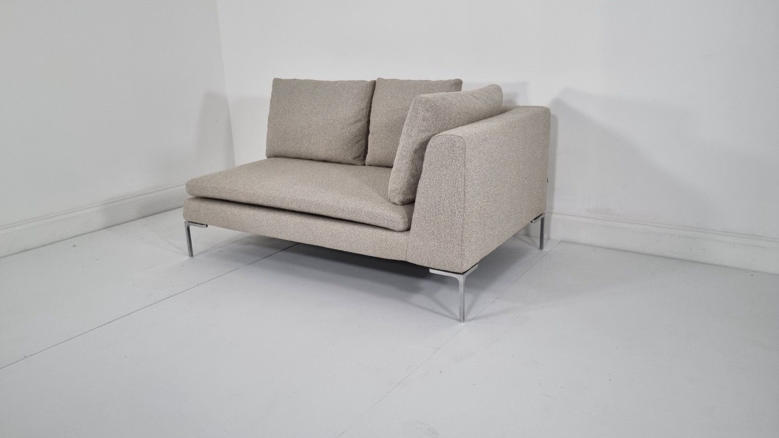 Bb Italia Charles Day Bed In Luxurious Grey Boucle Fabric, Impeccable Condition photo buy