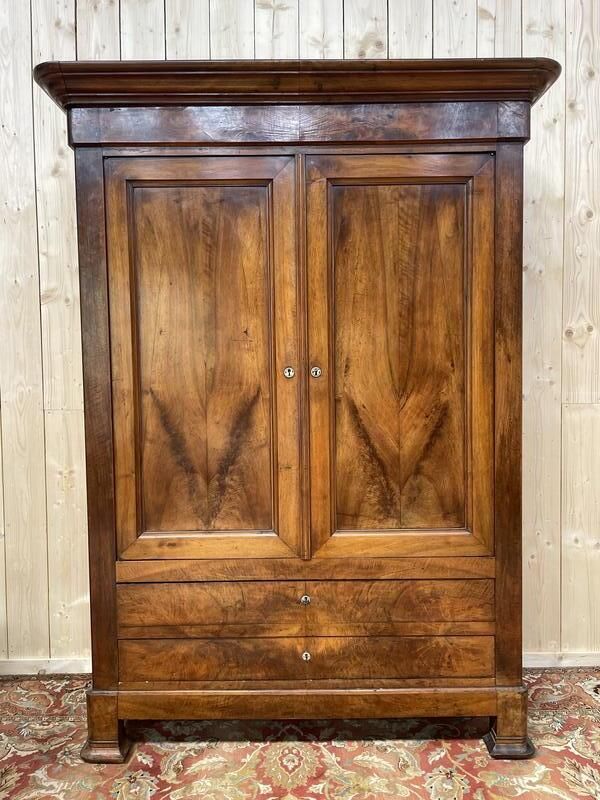 Armoire époque Louis Philippe En Noyer Et Placage