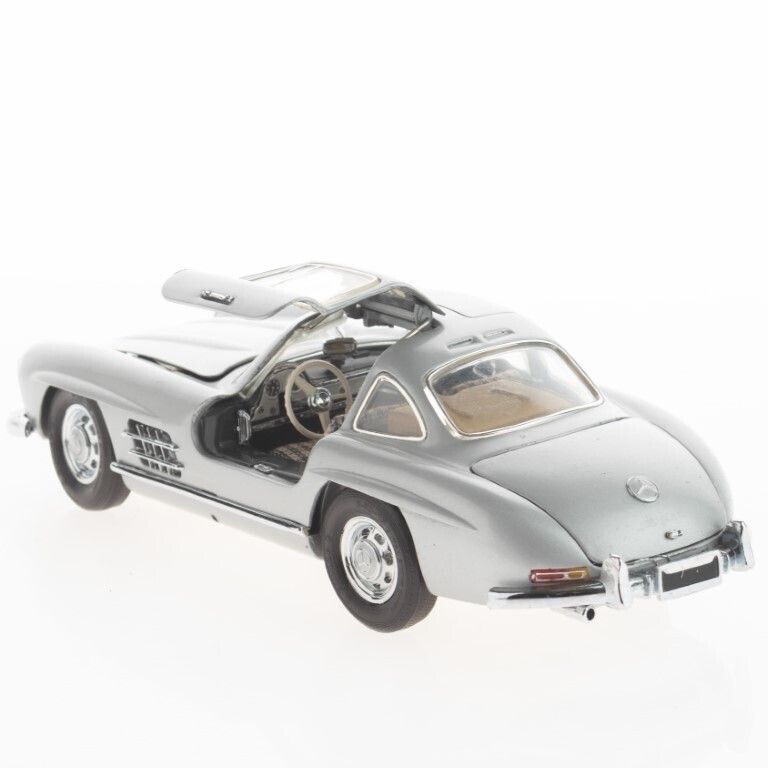 1:24 Scale 1954 Silver Mercedes Benz 300 Sl Gullwing Coupe Diecast Franklin Mint Precision Model Vehicle photo furniture