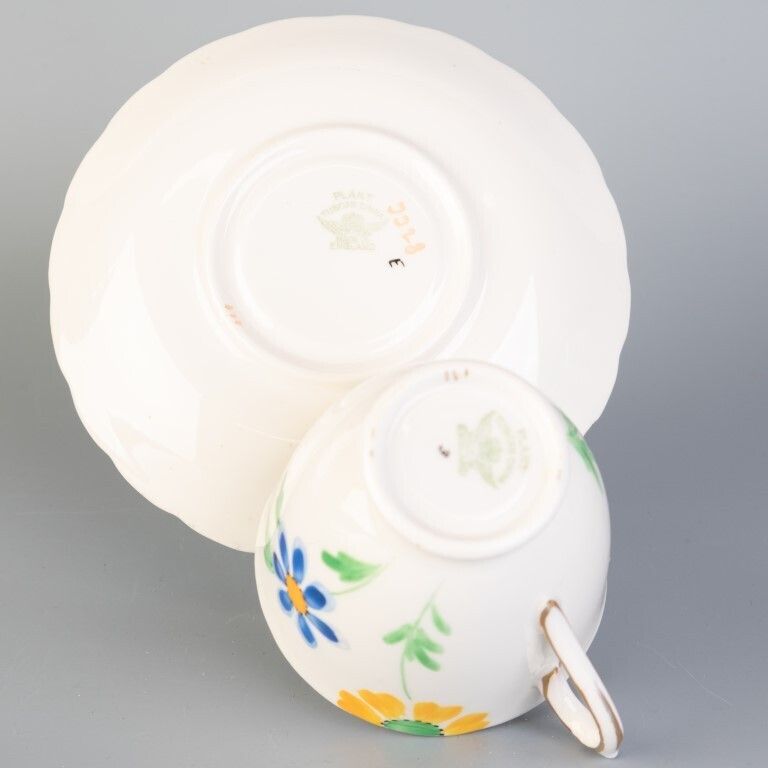 Royal Tuscan Porcelain Ceramic Art Deco Teacup & Saucer photo furniture