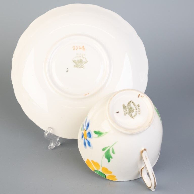 Royal Tuscan Porcelain Ceramic Art Deco Teacup & Saucer photo furniture
