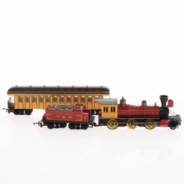 Tri Ang Ho/Oo Davy Crockett Railways Smoking Locomotive With Tender & Coach