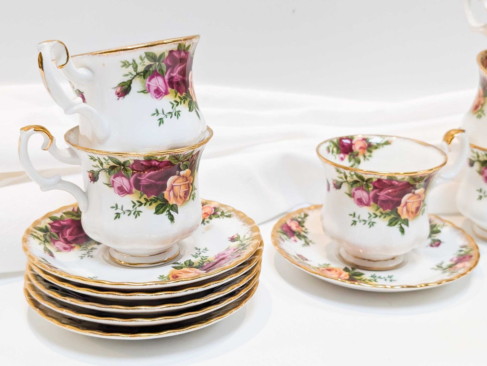 First Edition, 1st Quality Royal Albert Old Country Rose Small Teacup And Saucer Set Of 6. Made In England 1960s In Perfect Condition.