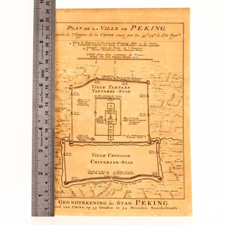 Antique 18th Century Engraving Map Dividing The Tartar City And The Chinese City, By Jacques Nicolas Bellin Ca. 1748 photo for sale