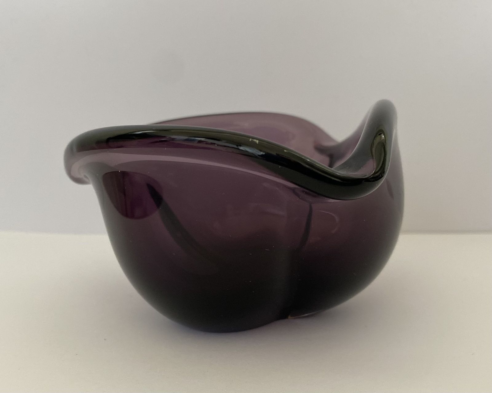 photo buy Vintage, Holmegaard, Treflojet Amethyst Purple Glass Bowl By Per Lutken, 1955