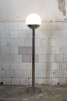 P428 Vloerlamp In Glas En Verchroomd Metaal Van Pia Guidetti Crippa Voor Luci, Italië, Jaren 1970 photo furniture