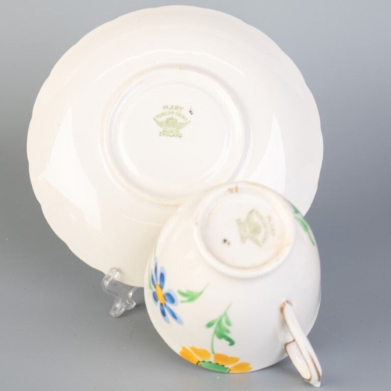 Royal Tuscan Porcelain Ceramic Art Deco Teacup & Saucer photo furniture