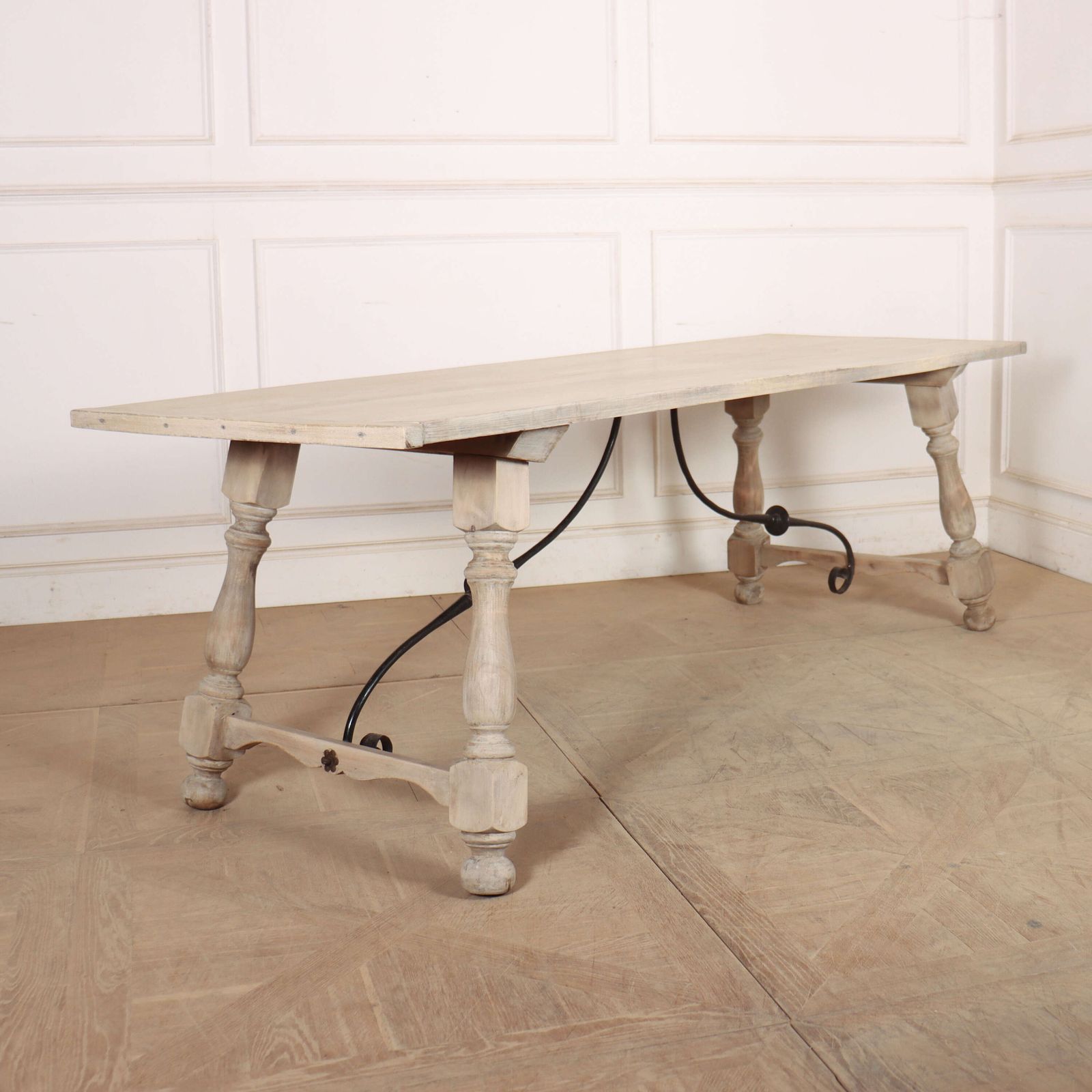 Spanish Chestnut Dining Table, 1920s