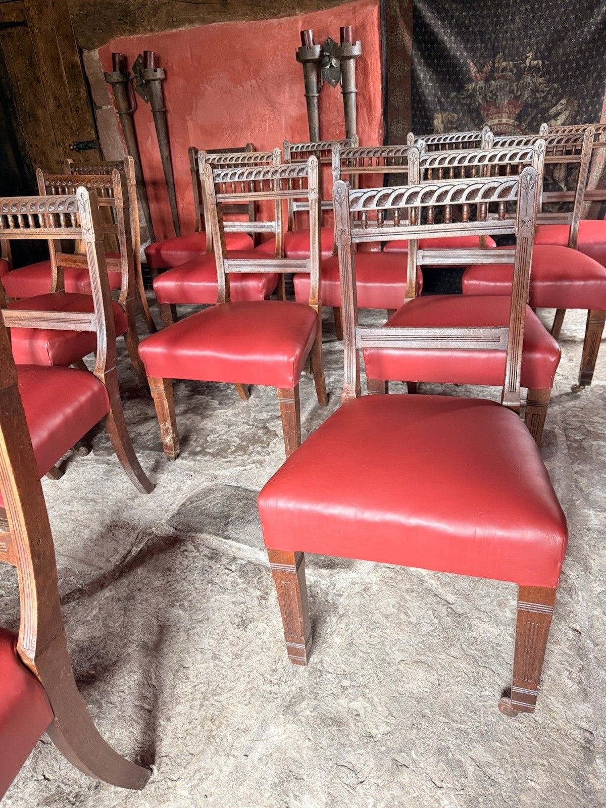 photo vinterior Large Set Of 16  Antique  Arts & Craft Mahogany Red Leather Diner Dining Chairs