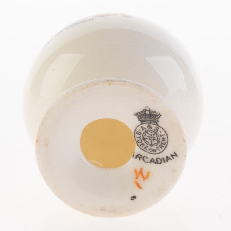 City Of London Crested Porcelain Shaker photo furniture