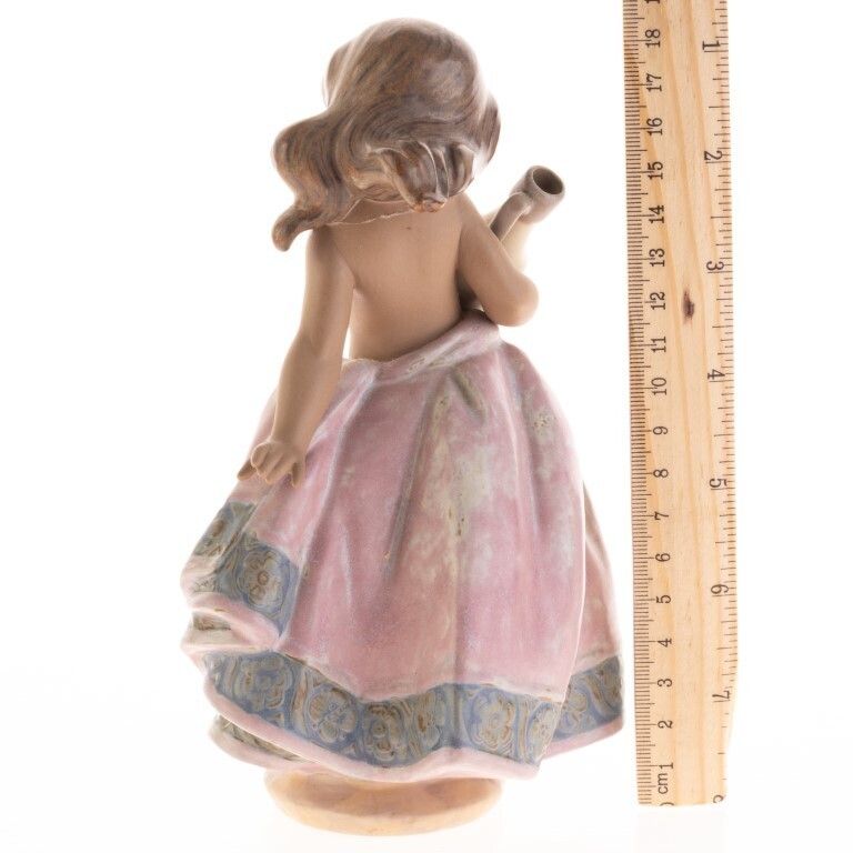 Lladro Water Girl Porcelain Ceramic Figure photo for sale