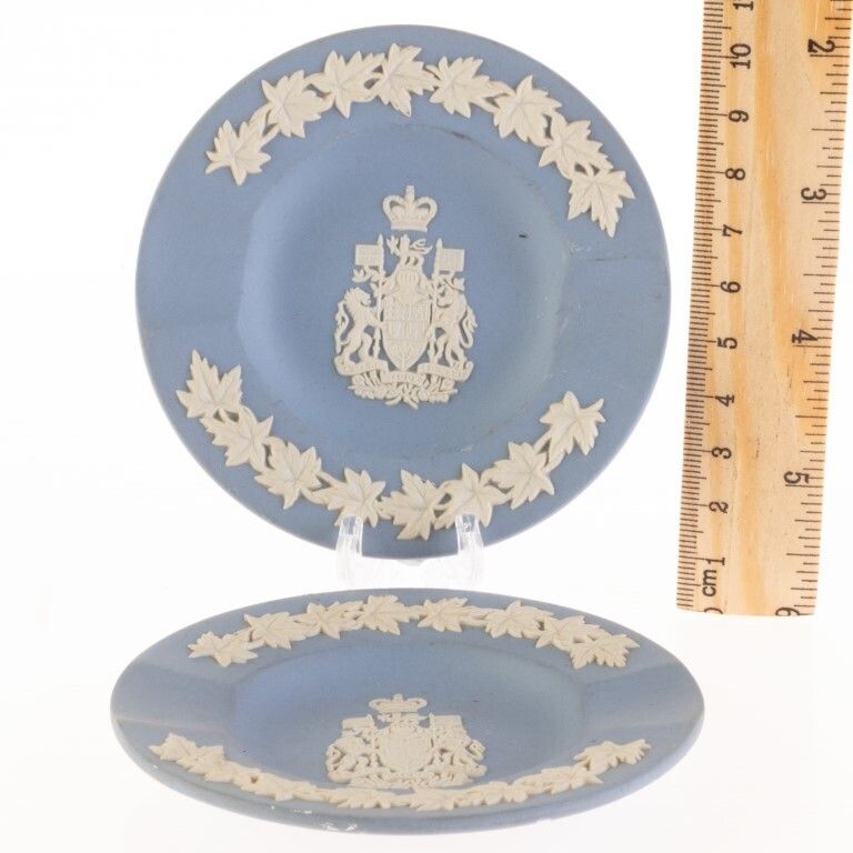 Pair Of Wedgwood Jasper Cameo Coat Of Arms Canada Plates photo for sale