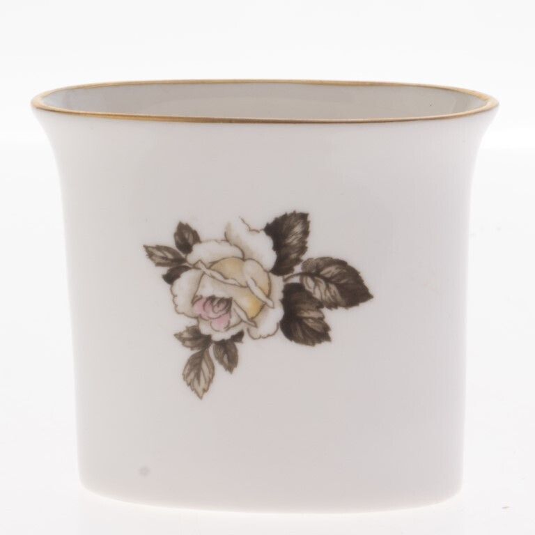 Royal Worcester Porcelain Ceramic Floral Vase photo furniture