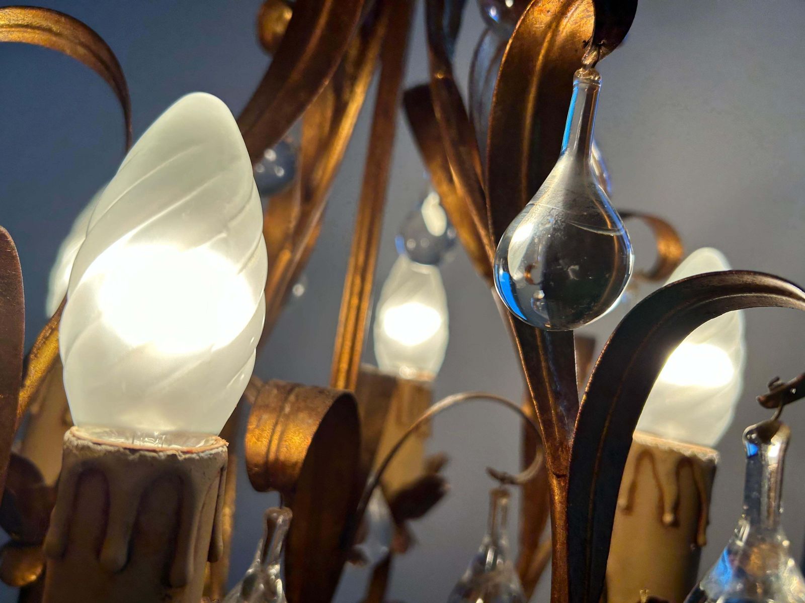 2162.0 Florence Lily, Murano Glass Drops Chandelier photo