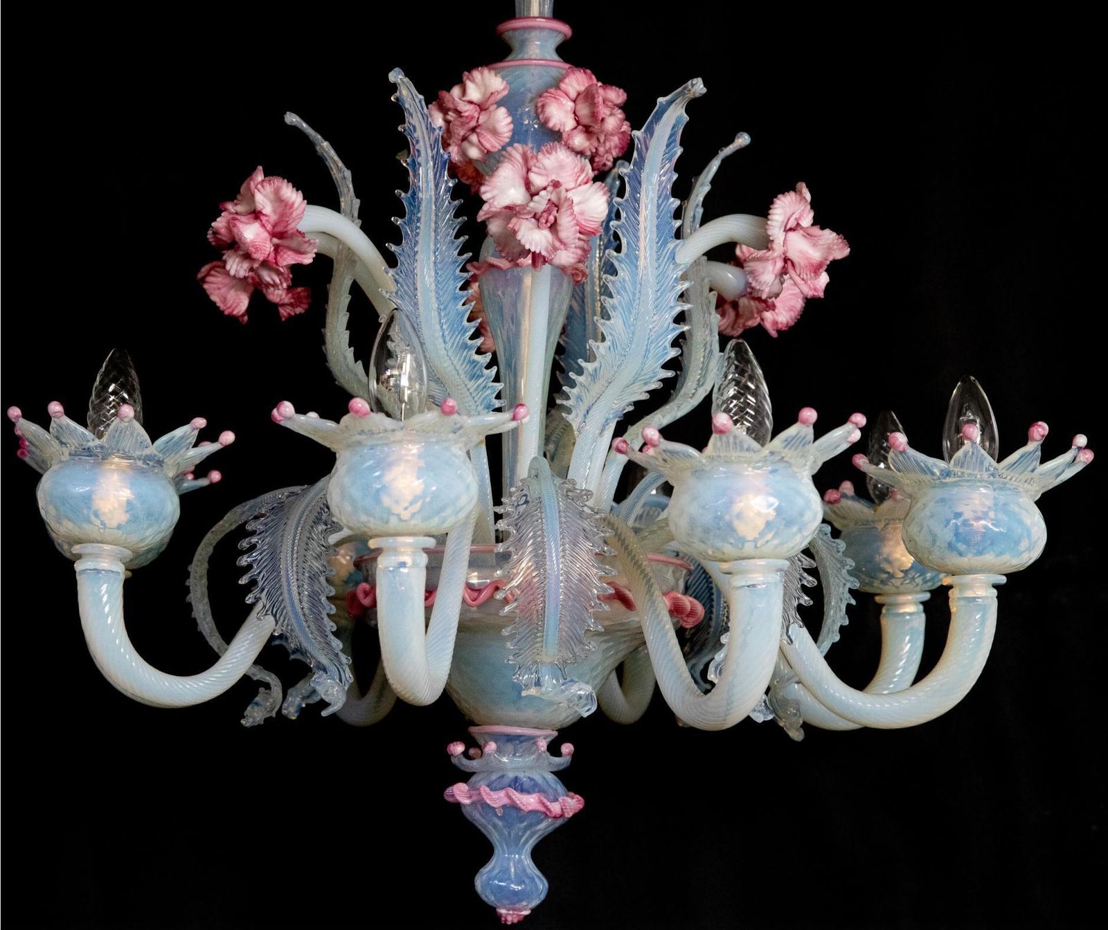 photo vinterior Stunning Trio Light Blue And Pink Venetian Chandeliers, Murano, 1950s