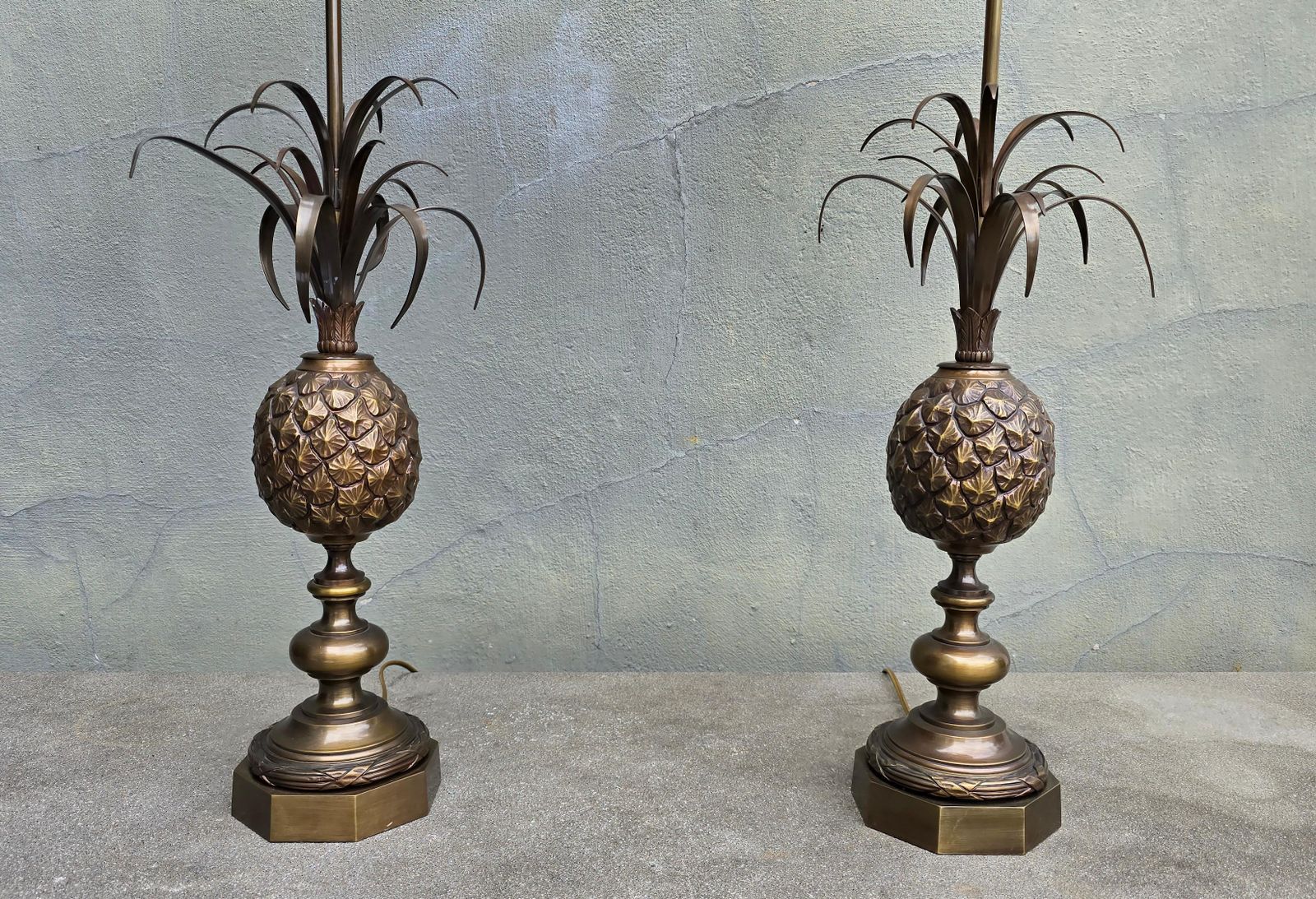 Very Rare Pair Of Pineapple Table Lamps By Charles & Fils photo Lighting