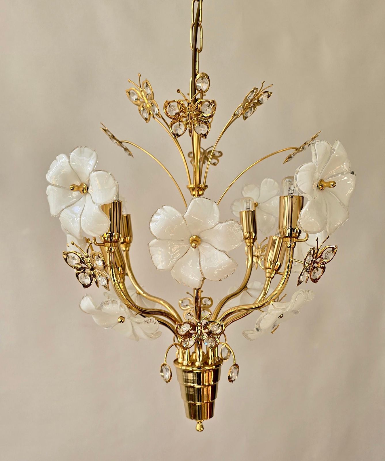 Chandelier With White Murano Glass Flowers And Crystal Butterflies photo buy
