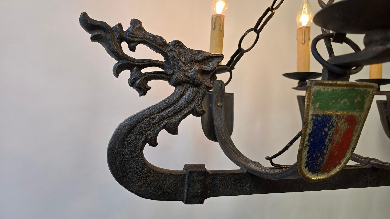 photo vintage Viking Ship Dragon Boat Chandelier