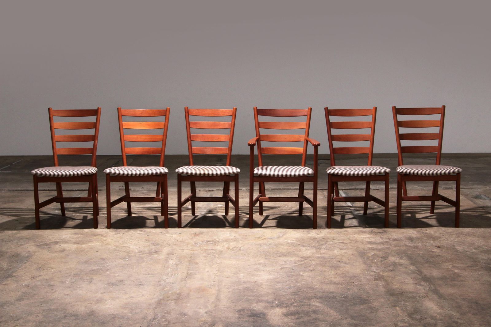3303.0 Hansen Sorensen Dining Room Table With 6 Chairs, 1970 Denmark photo