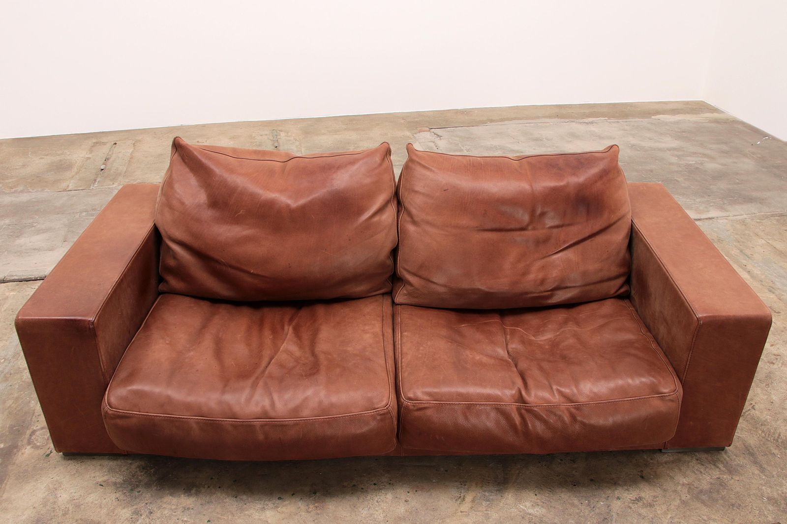 Paola Navone By Baxter Italy Gognac Color Sofa Model Budapest photo vintage