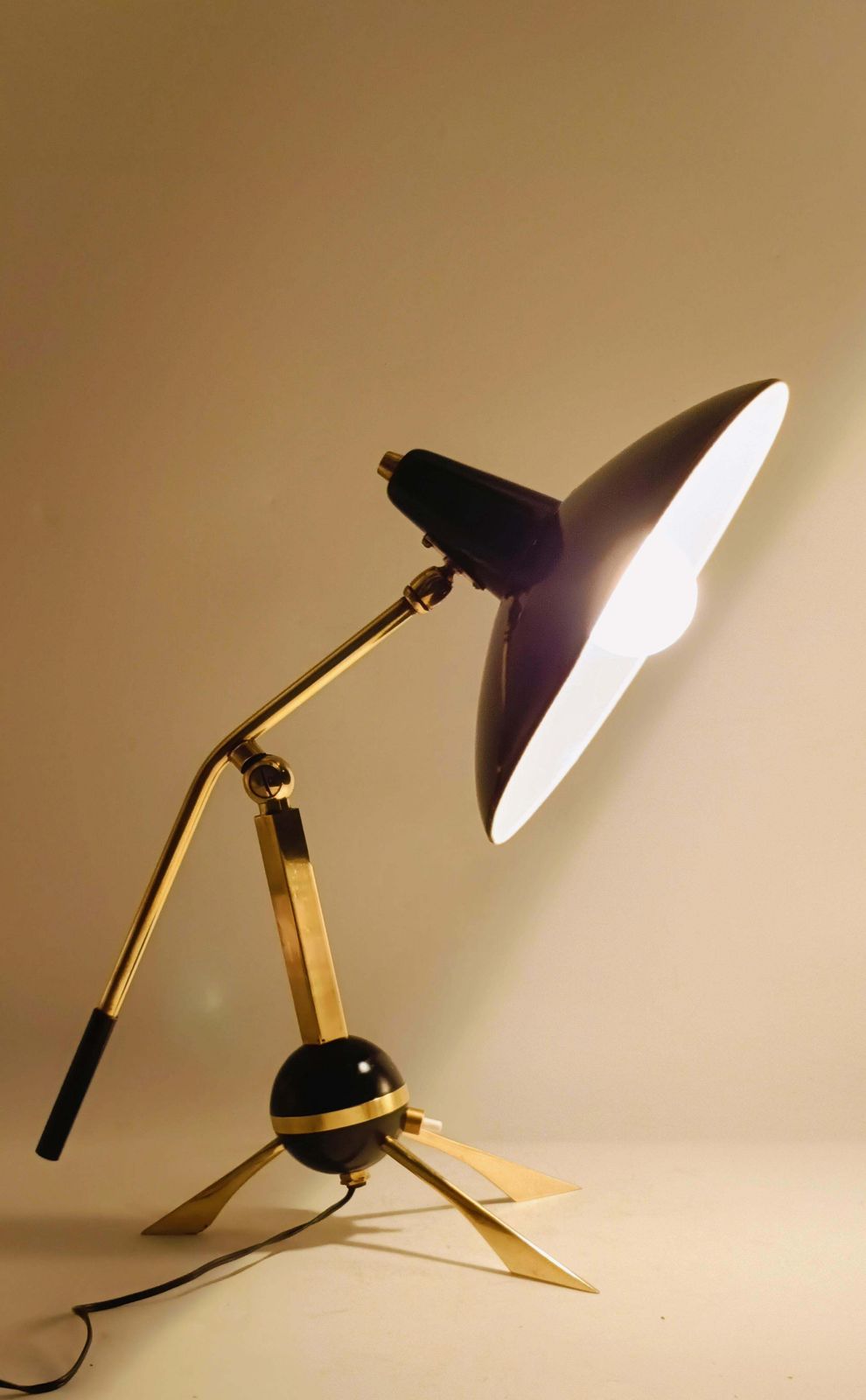 Gilardi And Barzaghi Brass And Black Metal Table Lamp, Italy 1950s photo buy