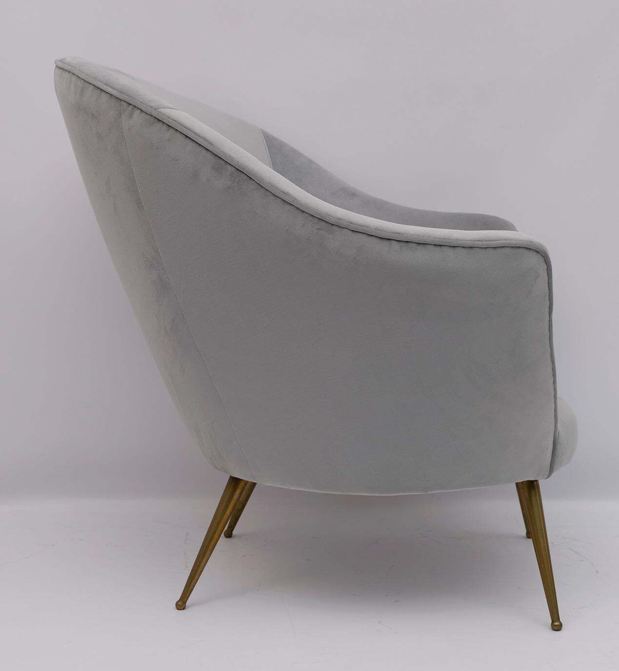 Pair Of Federico Munari Mid Century Modern Italian Velvet Armchairs, 1950s photo vinterior